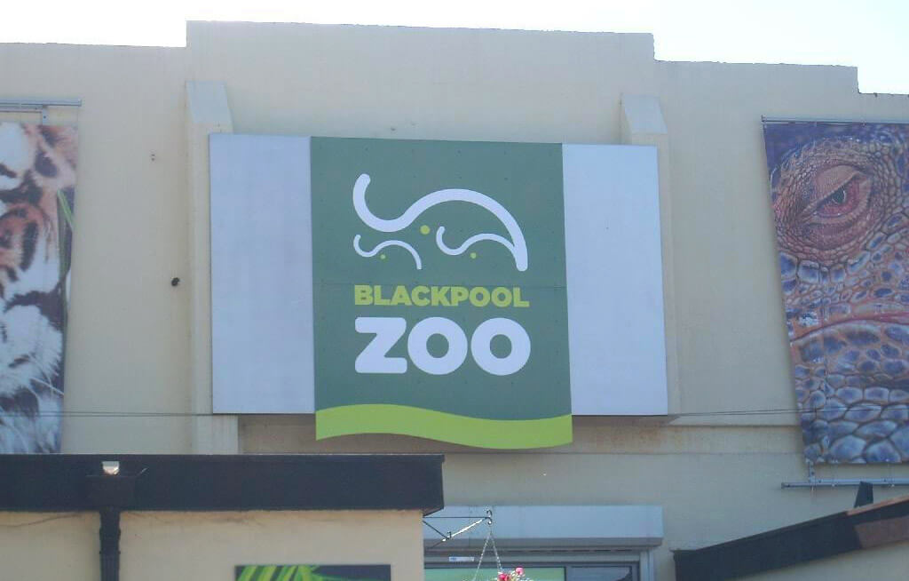 4227297-Zoo_Entrance_Blackpool