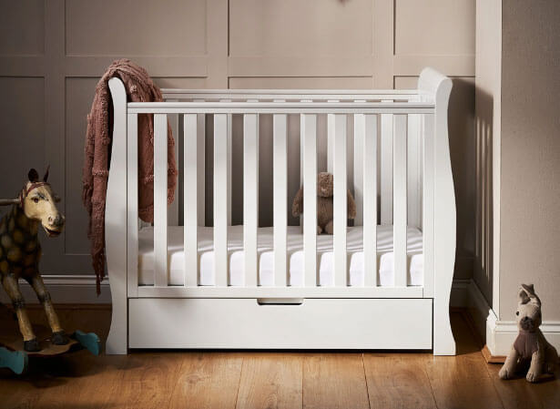 Cots Beds and Furniture at Winstanleys Pramworld